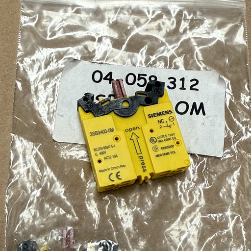 2PCS Siemens – 3SB3403-0M – Contact Block 3SB34030M
