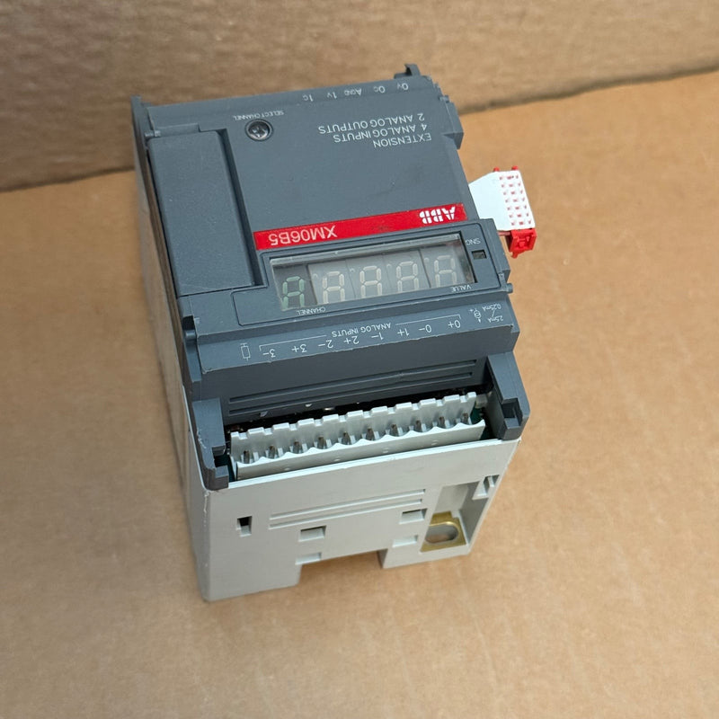 ABB – 1SBP260103R1001 / XM06B5-I12.0 – Analog Input/Output Extension Module