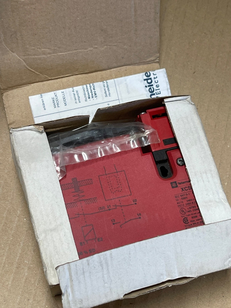 Telemecanique – XCSTE5341 – Safety Switch 1NC+1NO 230 V Plastic Interlock