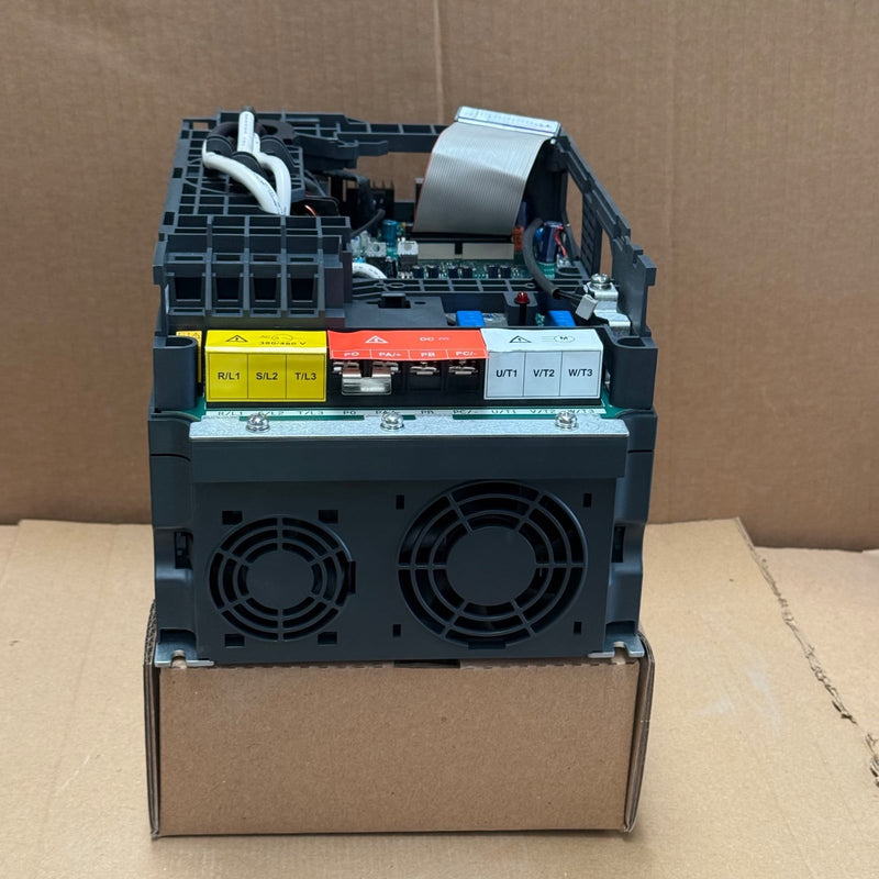 Schneider Electric – VX5A1HD11N4 – Altivar AC Variable Frequency Drive 11KW/15HP