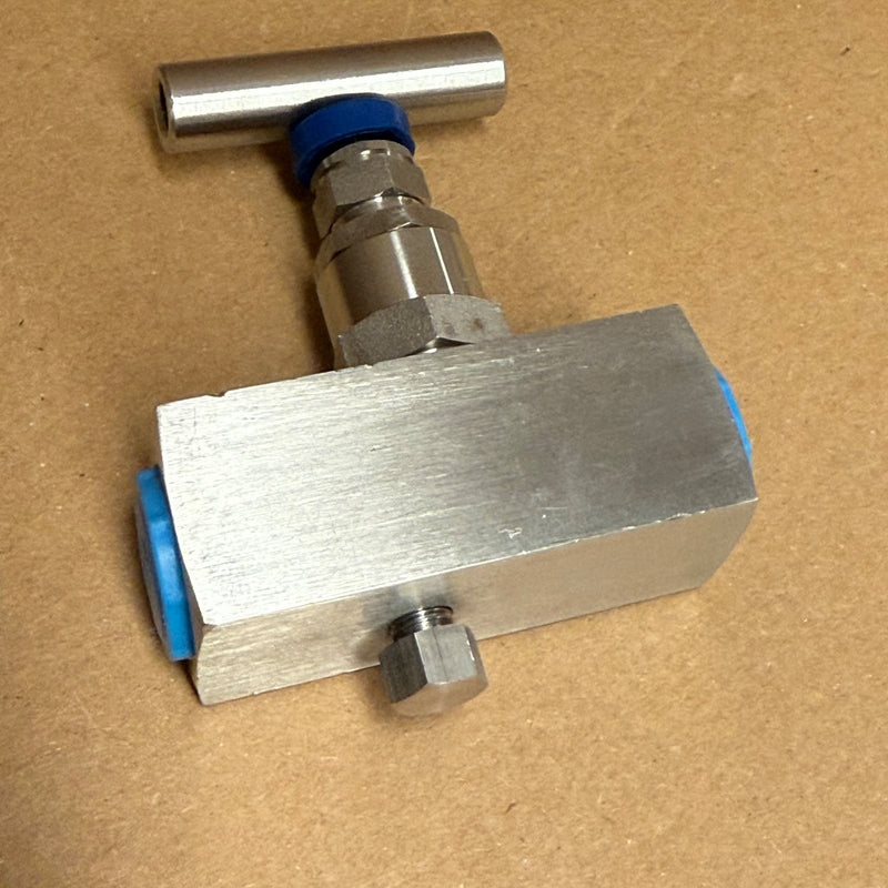 Comfit – 8NF-CIV – Screwed Bonnet Bar Stock Gauge / Bleed Needle Valve