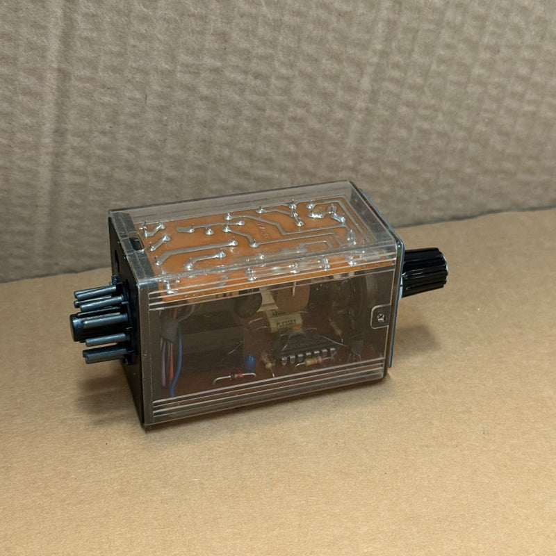 Tesch – E 72.0x203 – Analog Electronic Timing Relay / Timer (220V AC, 250V ~ 3A)
