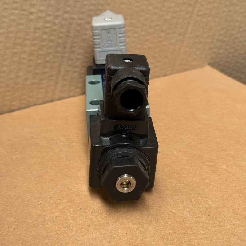Yuken Koyo – 951A0114H02 – Solenoid Valve Assembly for Chiller Compressor