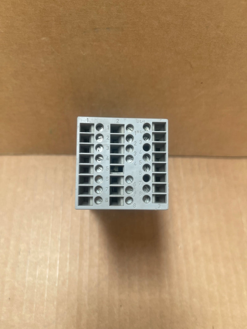 JUMO – dTRON 316 – 703041/181-000-25/000 Compact Temperature / Process Controlle