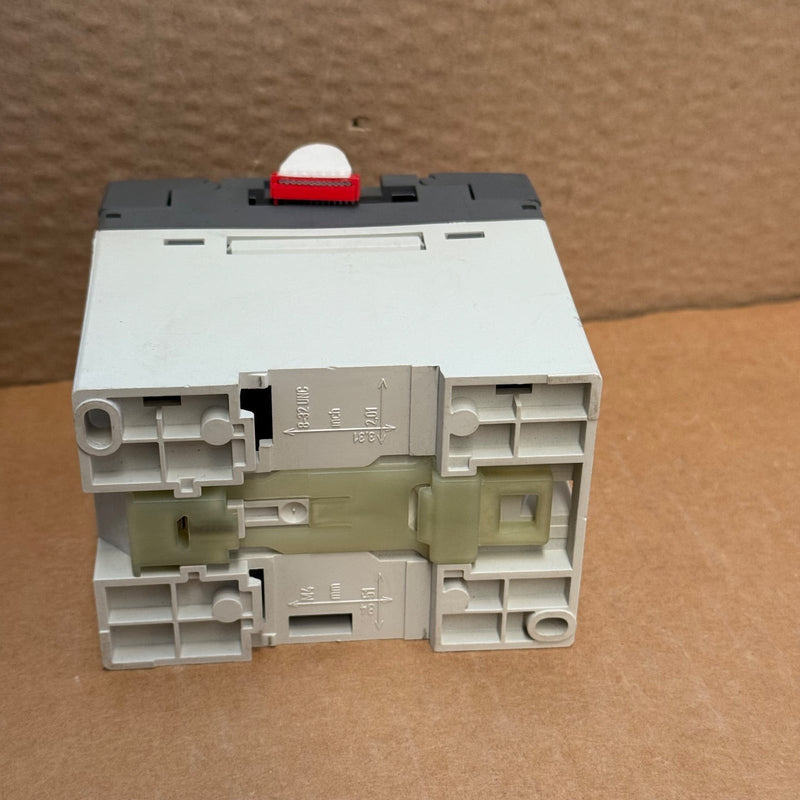ABB – 1SBP260102R1001 / XC08L1-b03 – Digital I/O Extension Unit