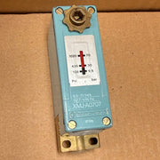 Telemecanique – XMJA0707 (XMJ-A0707) – Electro-Mechanical Pressure Switch
