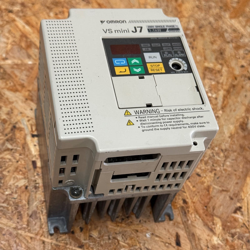 Omron – CIMR-J7AZB0P7 – J7 Series AC Inverter Drive / Micro VFD