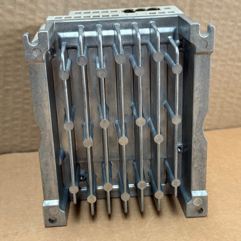 Yaskawa – CIMR-XCAC40P4 – VS mini C Series / AC Microdrive / Inverter Drive