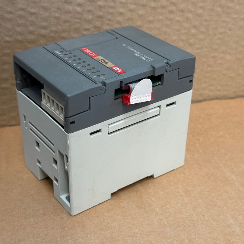 ABB – 1SBP260102R1001 / XC08L1-b03 – Digital I/O Extension Unit