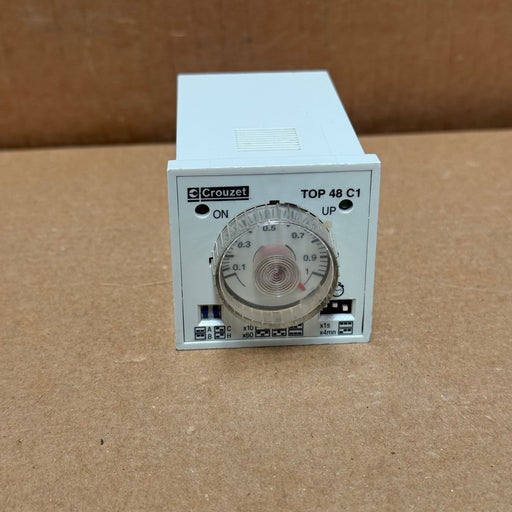 Crouzet – TOP 48 C1 / 88886005 – Panel-Mounted Electronic Timer
