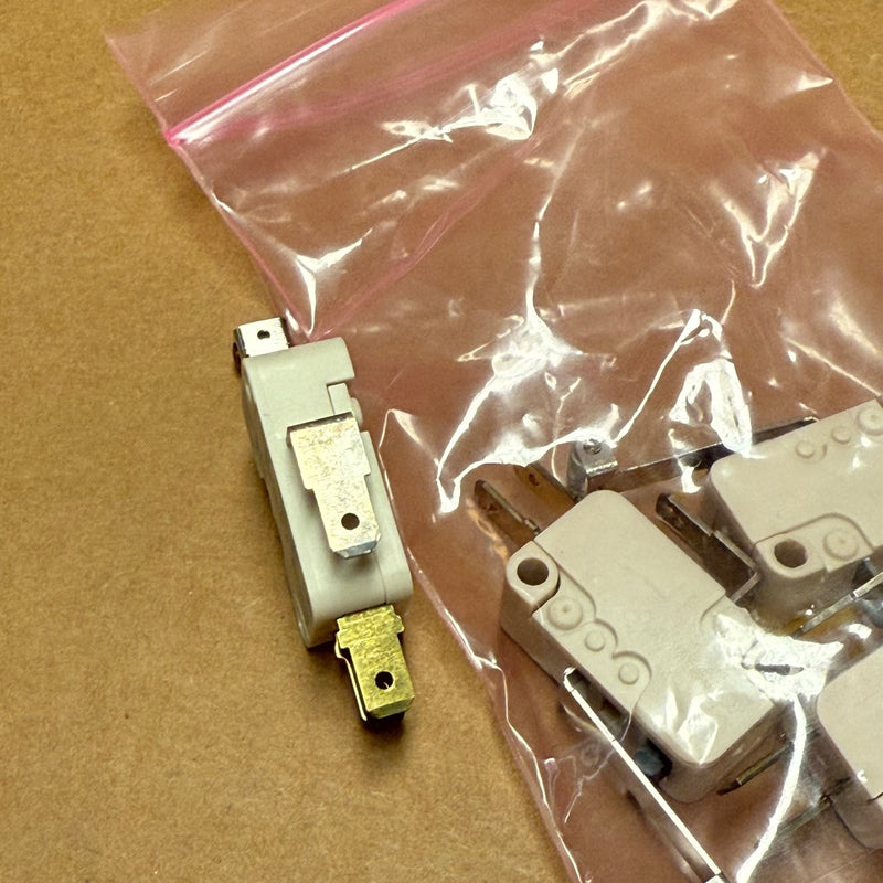 4PCs Cherry / Burgess – D45Y – Miniature Snap-Action Roller Lever Micro Switch