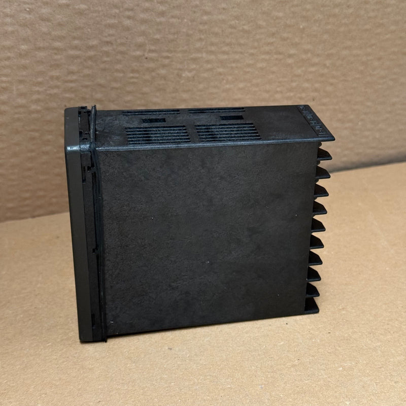 Yokogawa – UT520-00 – Temperature Process Controller