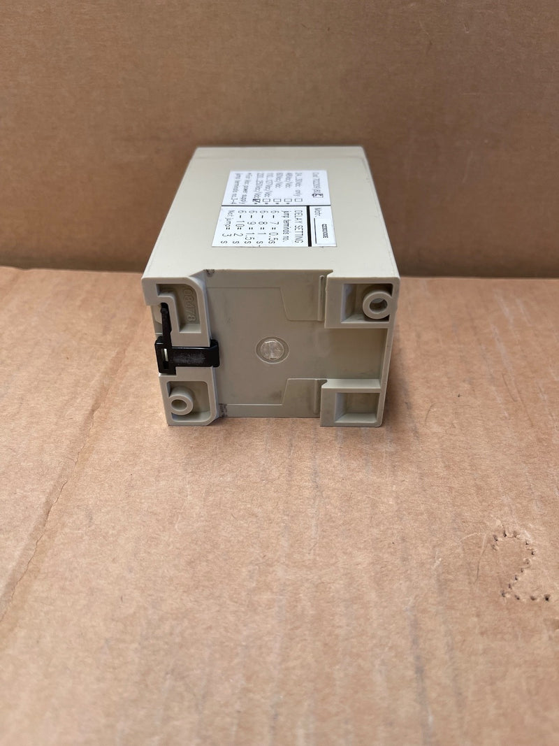 ABB – SACE YU‑DELAY 702209/805 – Time‑Delay Relay (220‑250 V AC/DC)