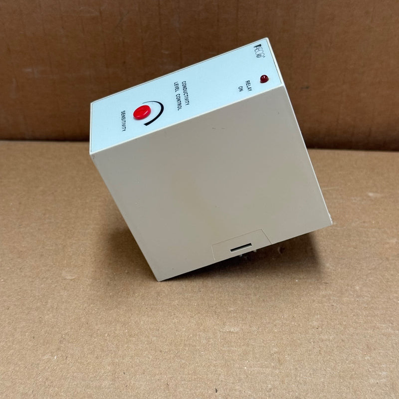 AECO – CL1001/O – Plug-in Conductivity Level Controller