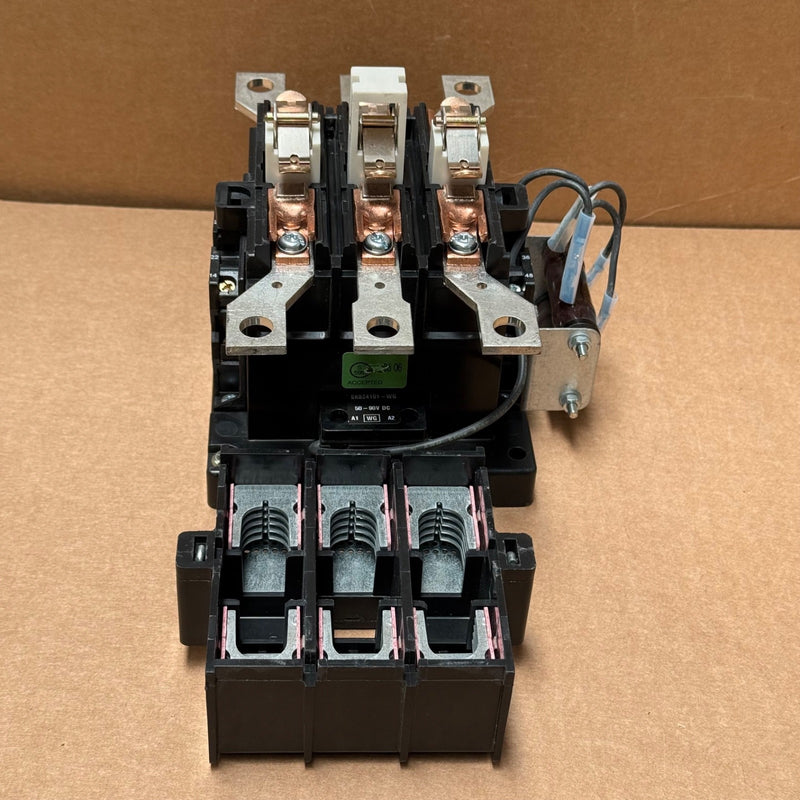 ABB – EH145 SK824021 – 3-Pole Power Contactor 230 A / 50–90 V DC