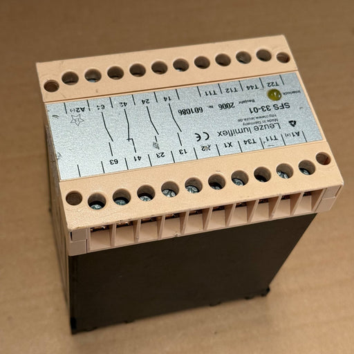 Leuze Electronic – SFS 33-01 – Sequential Safety Relay / Emergency Stop Control