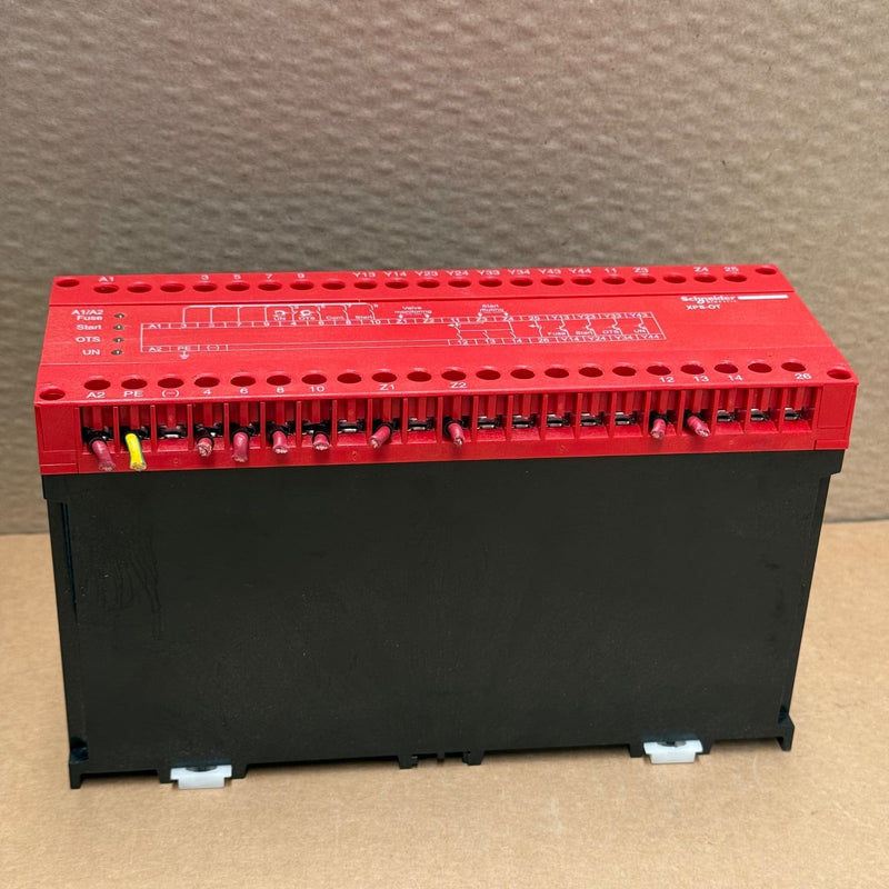 Schneider Electric – XPSOT3744 – Preventa Safety Relay / Safety Module (230V AC)