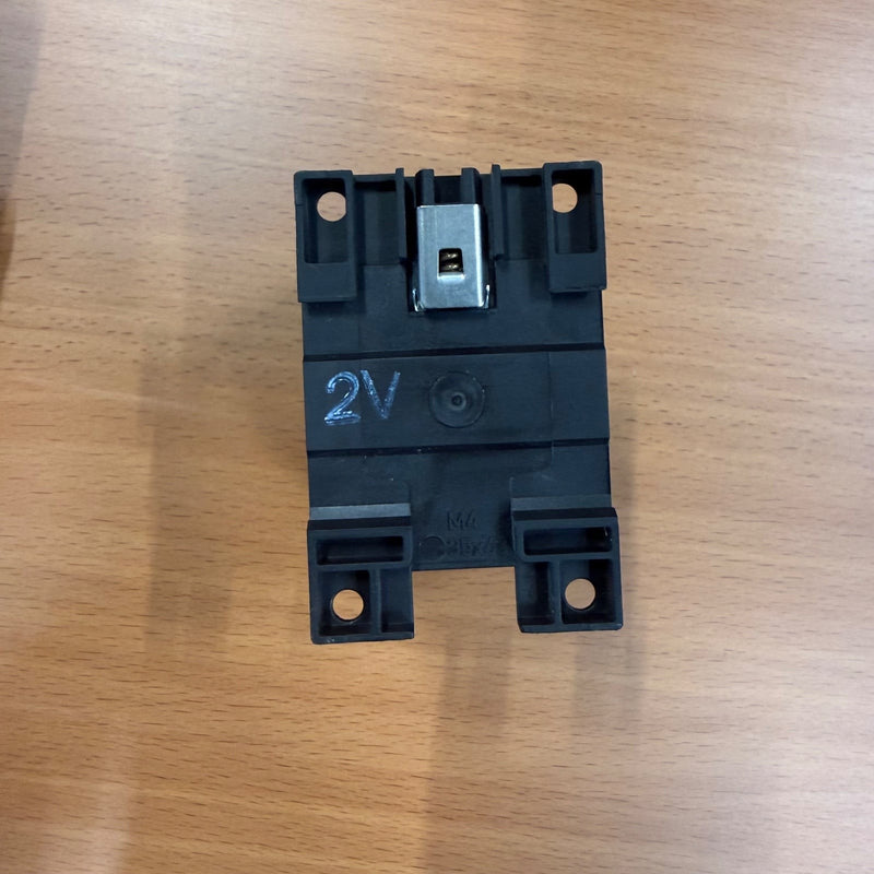 15PCs Eaton – XTRE10B31 – Contactor