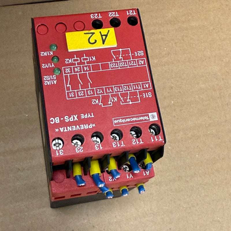 Telemecanique – XPSBC1110 – Preventa Safety Relay Two-Hand Control Module