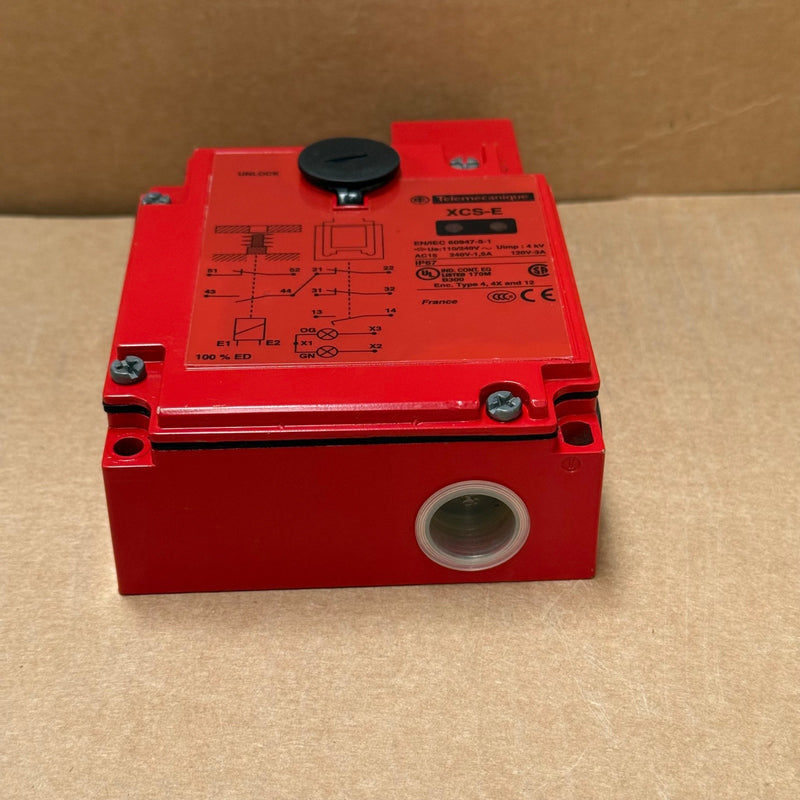 Telemecanique Sensors – XCS-E7532 – Safety Interlock Switch with Solenoid