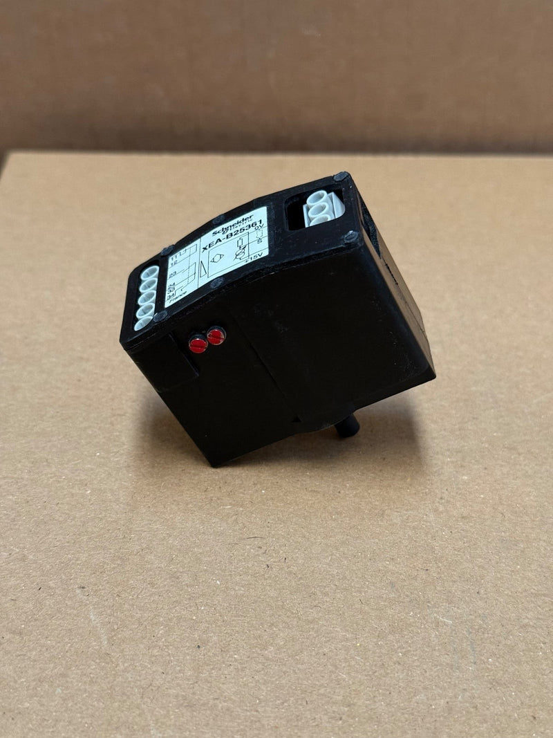 Schneider Electric – XEAB25361 – Harmony XAC Booted Pushbutton