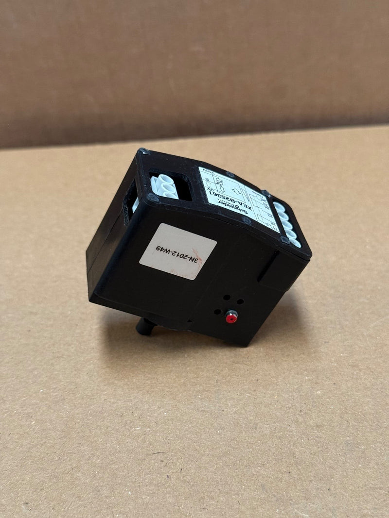Schneider Electric – XEAB25361 – Harmony XAC Booted Pushbutton
