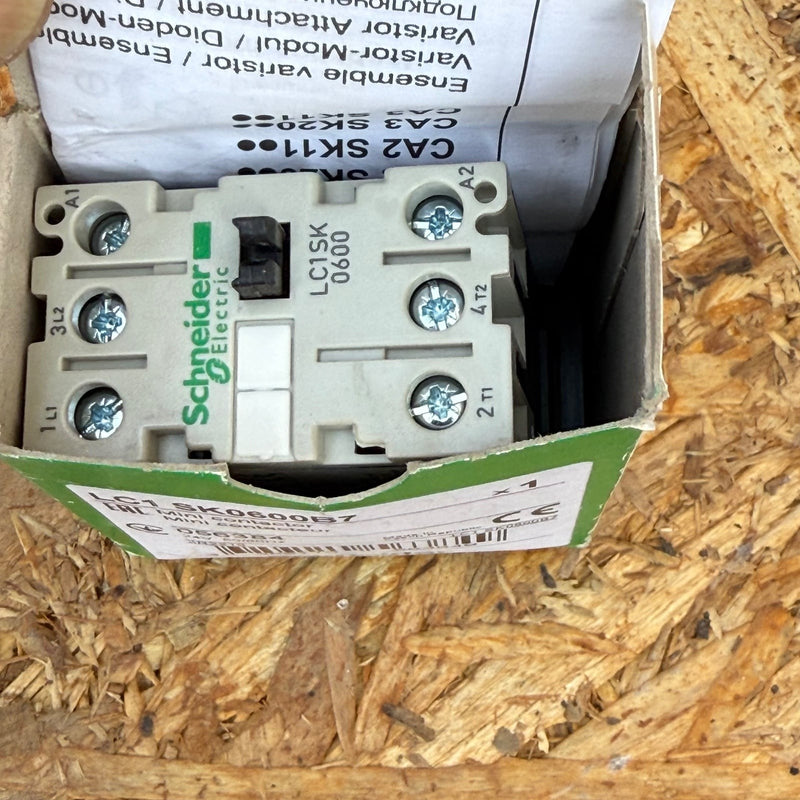 Schneider Electric – LC1SK0600B7 – TeSys SK Mini Contactor / Power Contactor