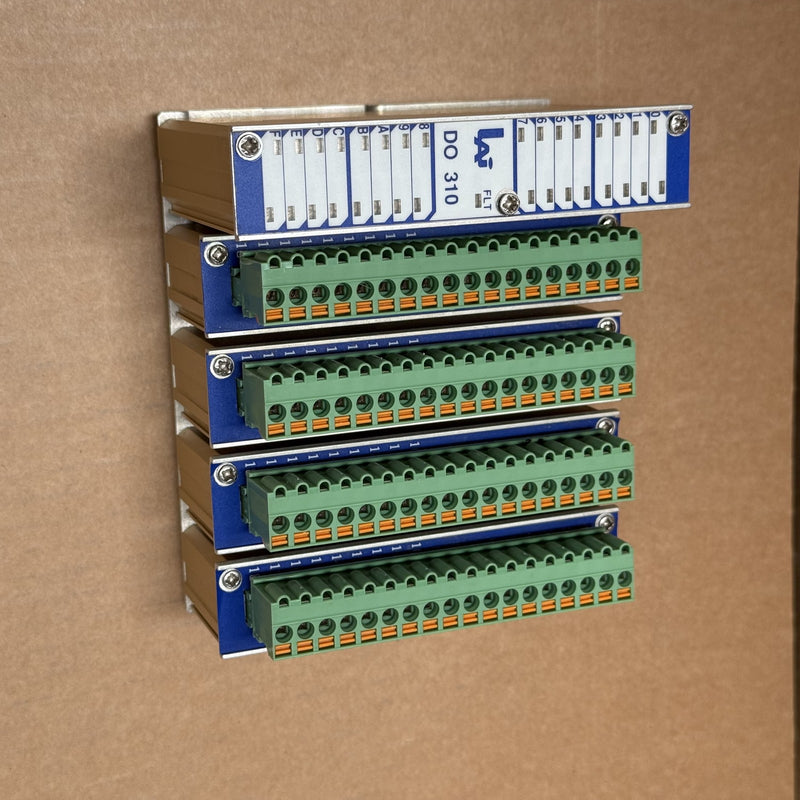Laj – DO310 - DO 310 / Automation module + 4X 8om3Ab