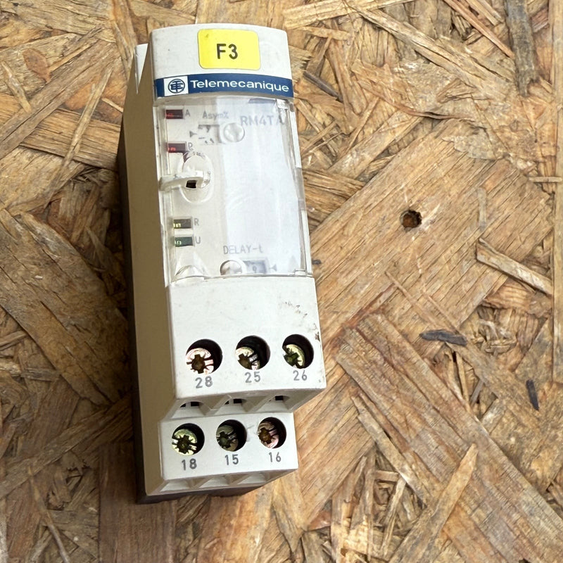 Telemecanique – RM4TA32 – Three-Phase Network Control Relay