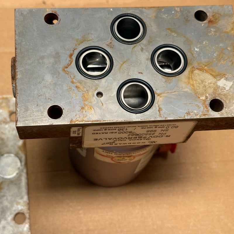 Woodward HRT – 25500082 – R-DDV Servo Valve + 25000415-105-901 SERVOMOTOR