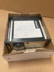 Honeywell - R7420A1012 - ELECTRIC ROOM TEMPERATURE CONTROLLER WITH PI-FUNCTION