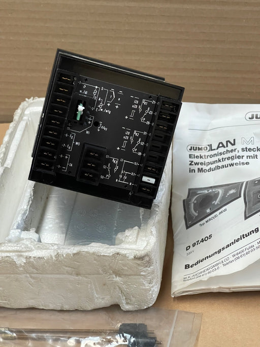 Jumo – MROT‑96/DI – LAN M Panel-Mount Temperature Controller 0–400 °C