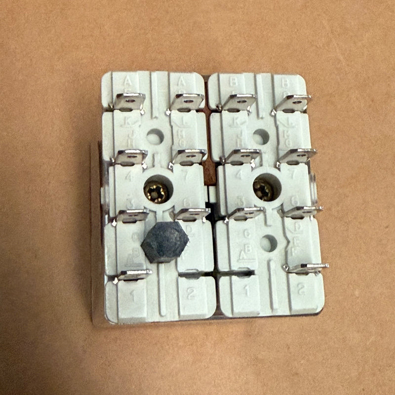 A.M.R.A. – BiPOK SPA – Plug-in Auxiliary Relay (220V AC, 4 C/O - 4PDT)