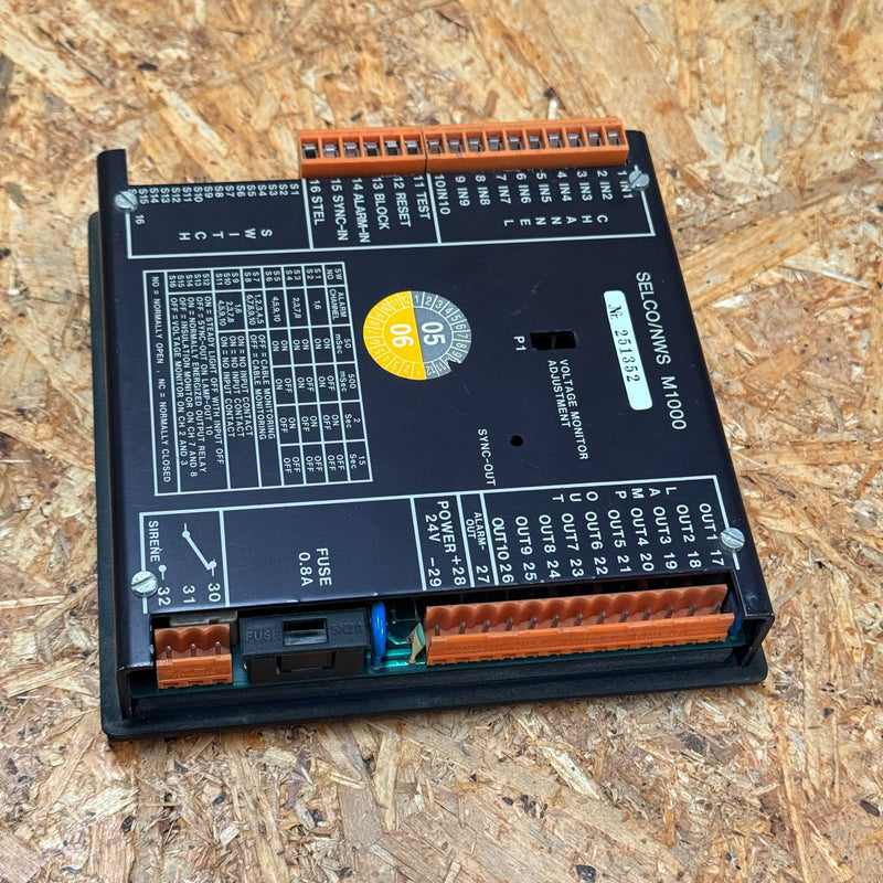 Selco – M1000 – 10-Channel Digital Alarm Monitoring Unit