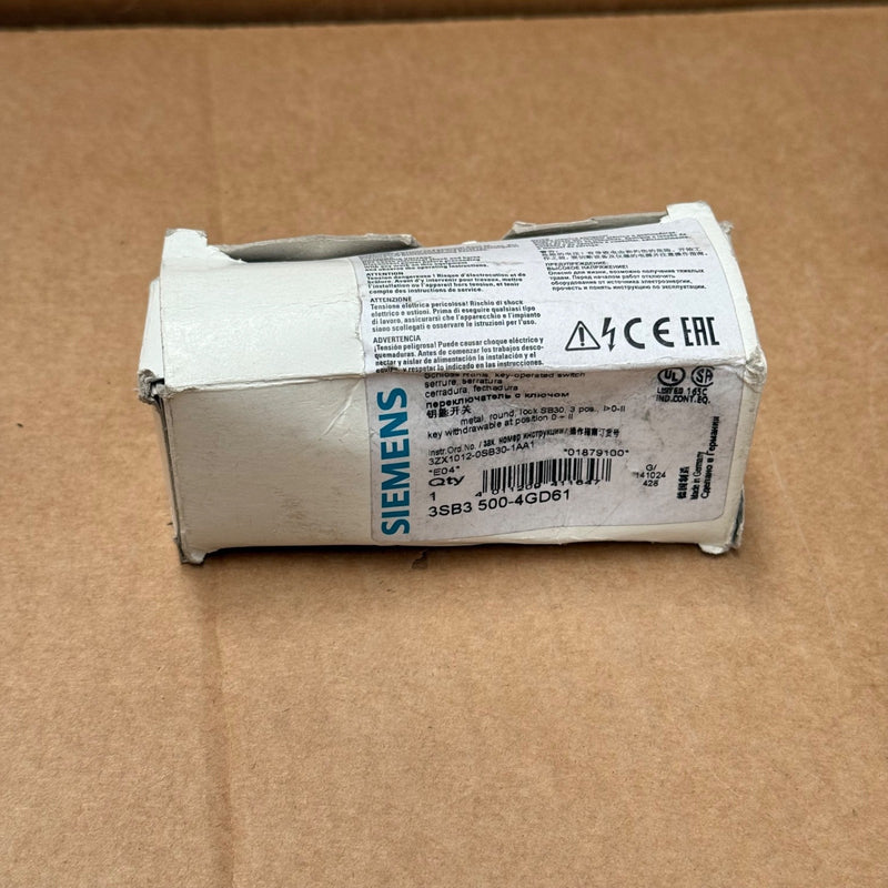 Siemens – 3SB3500‑4GD61 – Illuminated Selector Switch, 22 mm, 1 NO+1 NC