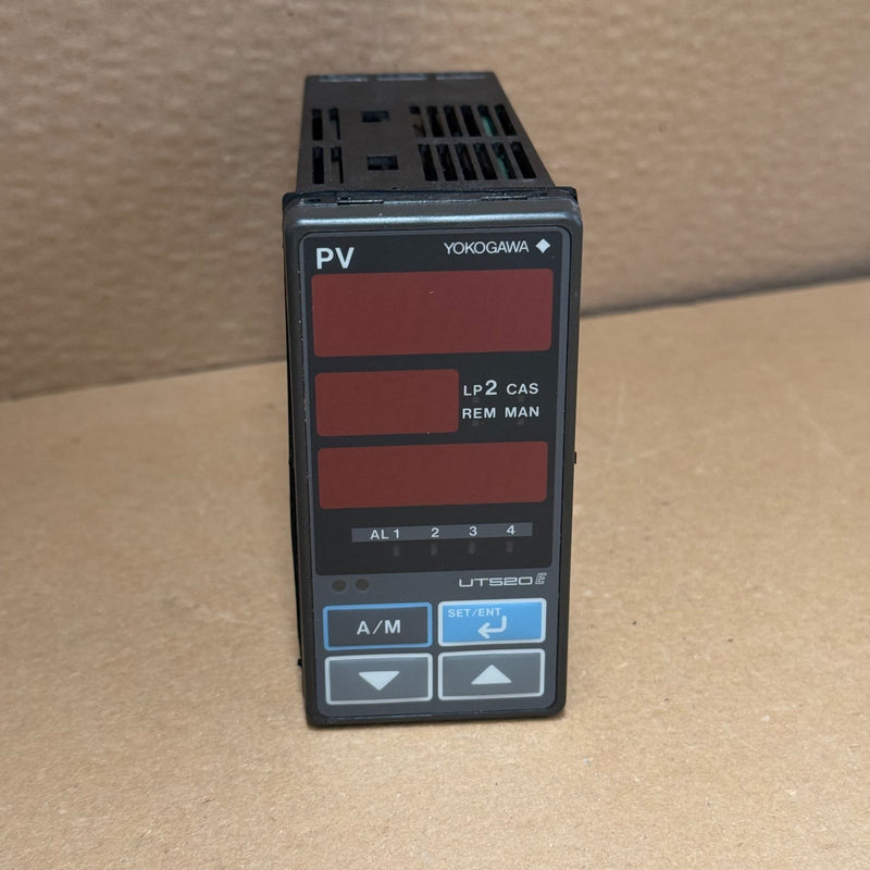 Yokogawa – UT520-00 – Temperature Process Controller