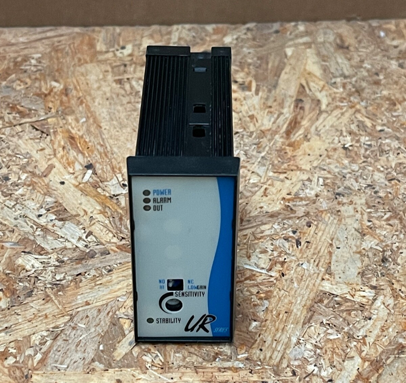 M.D. Micro Detectors – URD/0A – Dual-Channel Photoelectric Sensor Amplifier