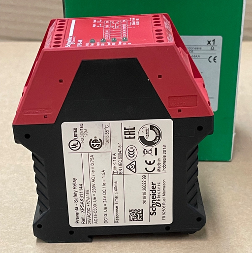 Schneider Electric – XPSAK311144 – Safety Relay Accessory / Terminal Block Kit