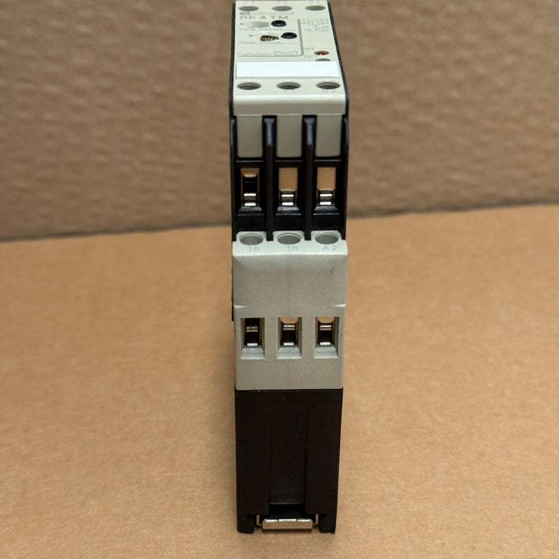 Telemecanique – RE4TM11BU – Timing Relay On-Delay