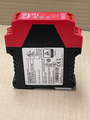 Schneider Electric – XPSBCE3710P – Preventa 2‑Hand Control Safety Relay 230 VAC
