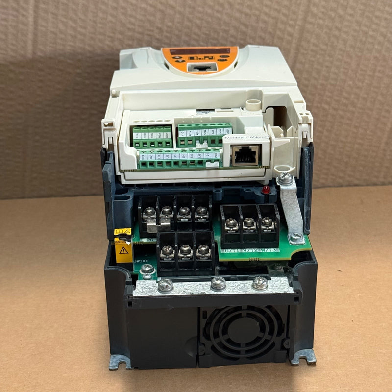 B&R – 8I84T400150.010-1 – ACOPOSinverter P84 Frequency Inverter (1.5 kW / 2 HP)