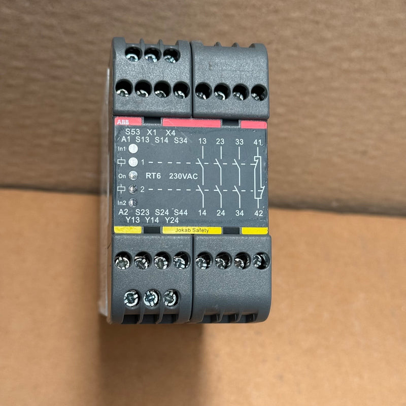 ABB – 2TLA010026R0500 – RT6 230VAC Universal Safety Relay