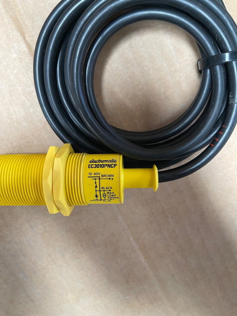 Electromatic – EC3010PNCP – Proximity Sensor 10 mm / M30 (PNP, 3‑Wire DC)