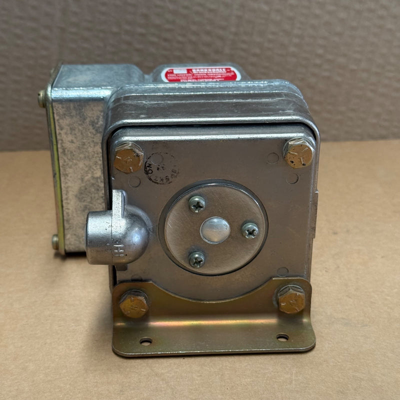 Barksdale – DPD2T-M150 – Diaphragm Dual-Setpoint Differential Pressure Switch
