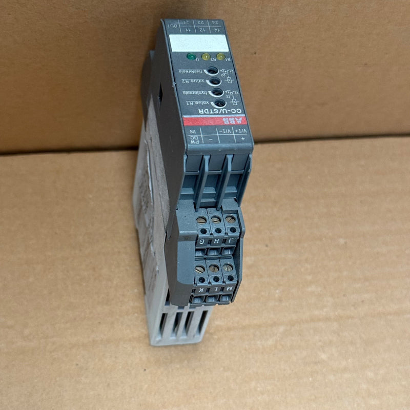 ABB – 1SVR040010R0000 (CC-U/STDR) – Signal Converter with Relay Outputs