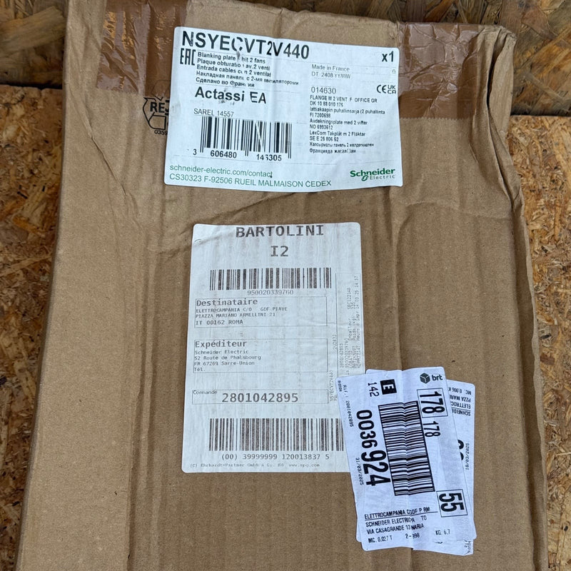 Schneider Electric – NSYECVT2V440 – Ventilated Blanking Plate with 2 Fans