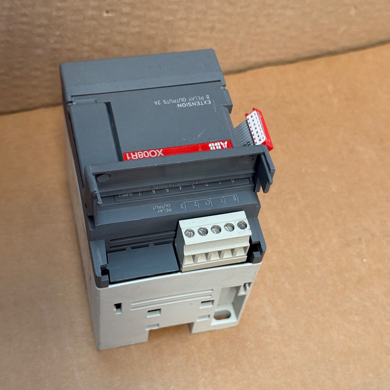 ABB – 1SBP260101R1001 / XO08R1-a – Digital Output Extension Module