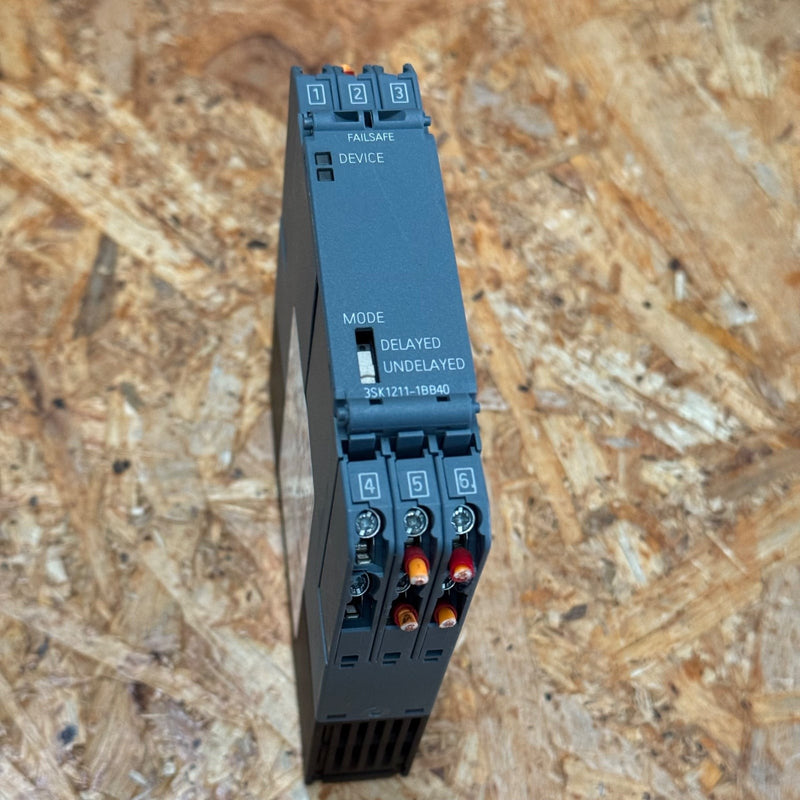 Siemens – 3SK1211-1BB40 – SIRIUS Safety Relay Output Expansion Module