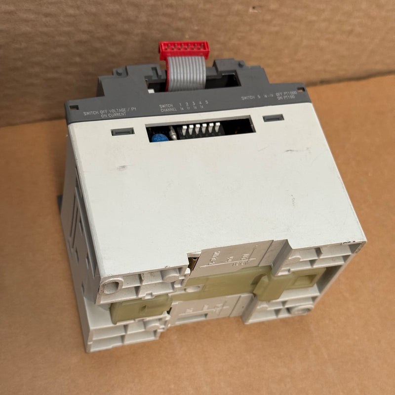 ABB – 1SBP260103R1001 / XM06B5-g10 – Analog Input/Output Extension Module