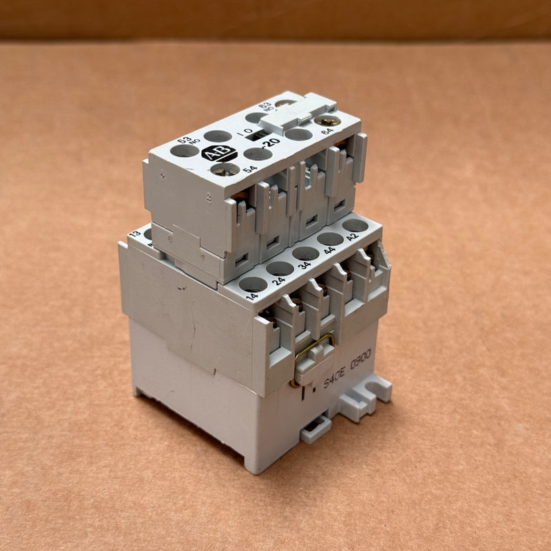 Allen-Bradley – 700-M400 + 195-MA20 – 4P Contactor w/ Overload Relay